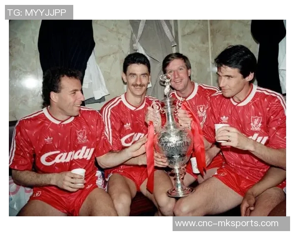 福勒回顾利物浦队史四大传奇球星杰拉德达格利什拉什与巴恩斯的辉煌成就